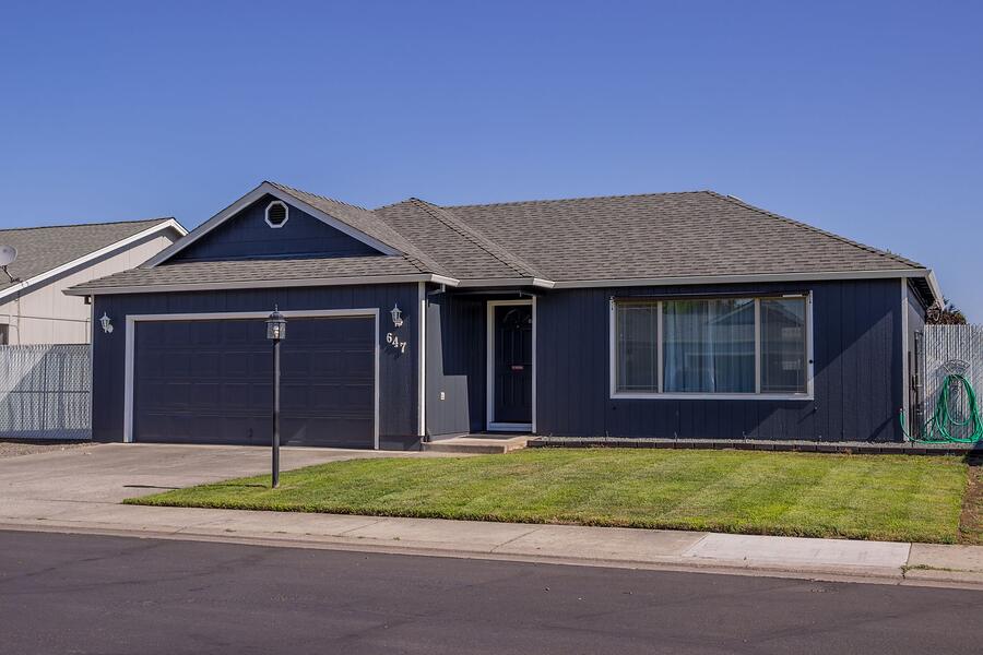 A single-story ranch house in Citrus Heights with a low-pitched roof